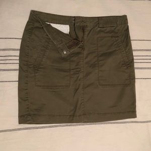 Army green skirt with pockets